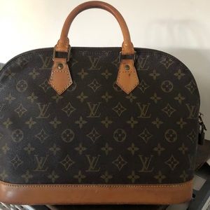 Authentic LV Alma
